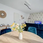 L'étoile De Rêve-zenith Avec Parking Gratuit Et 2 Tarasses Apartamento *